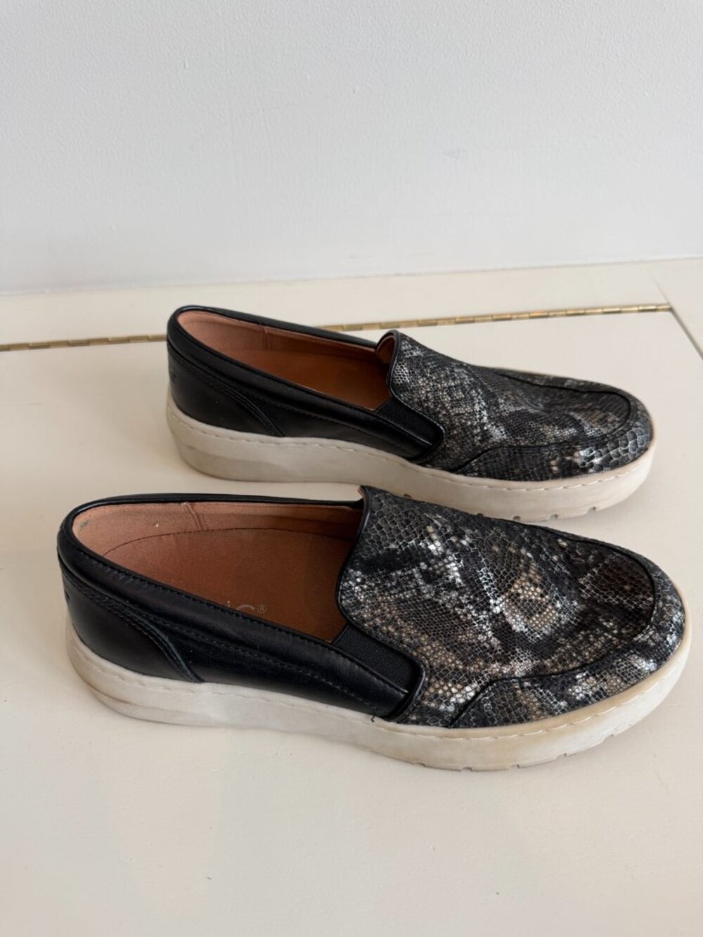 Vionic Dinora Snake Print Slip-On Sneakers Women's 6.5 Orthotic Comfort Shoes